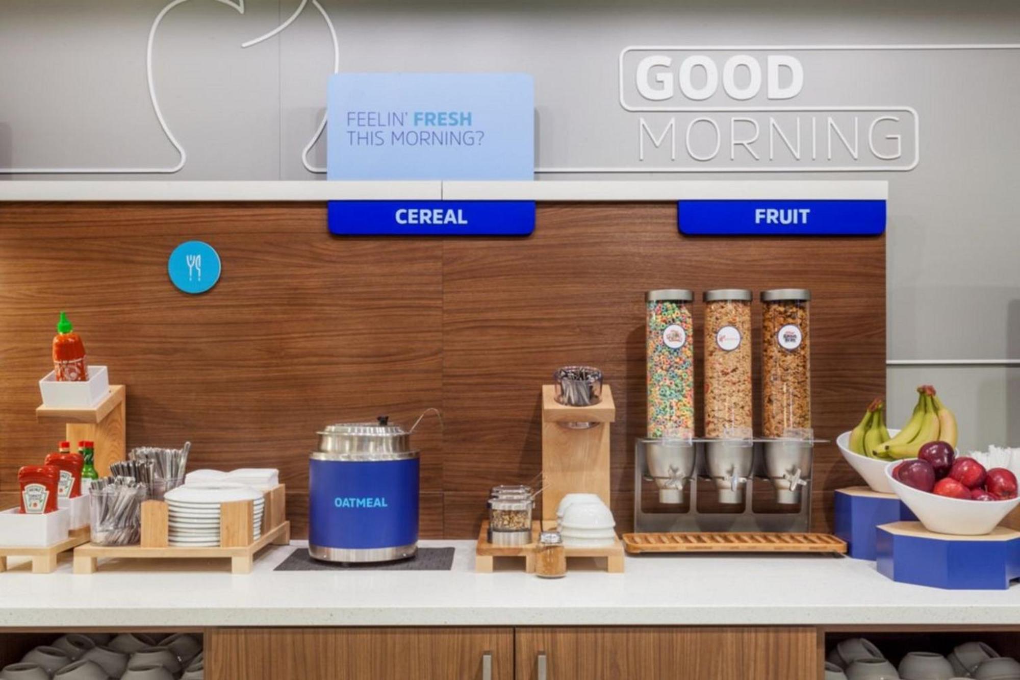 Holiday Inn Express & Suites Buford - Mall Of Georgia By Ihg Buitenkant foto